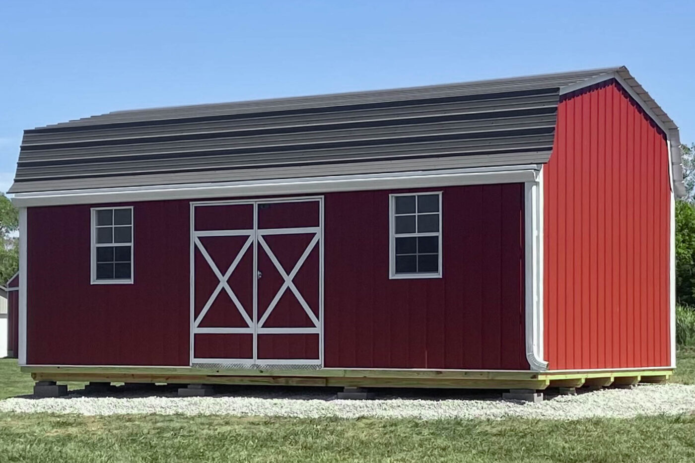 highwall lofted barn built by Premier Barns in Missouri