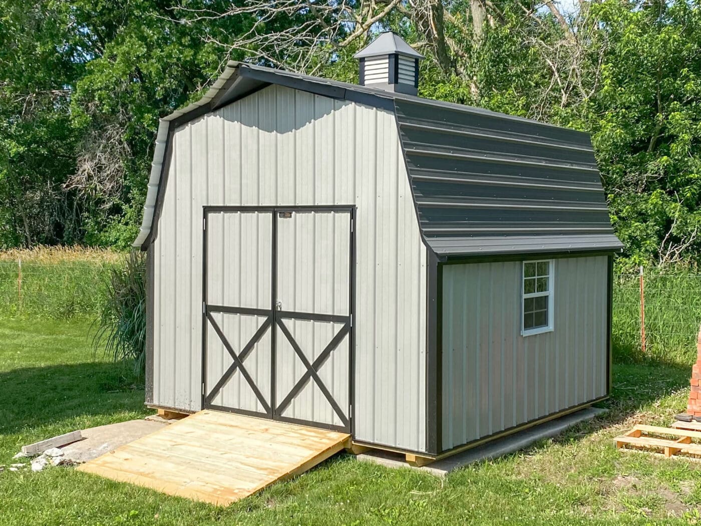 mini barn built by Premier Barns in Missouri