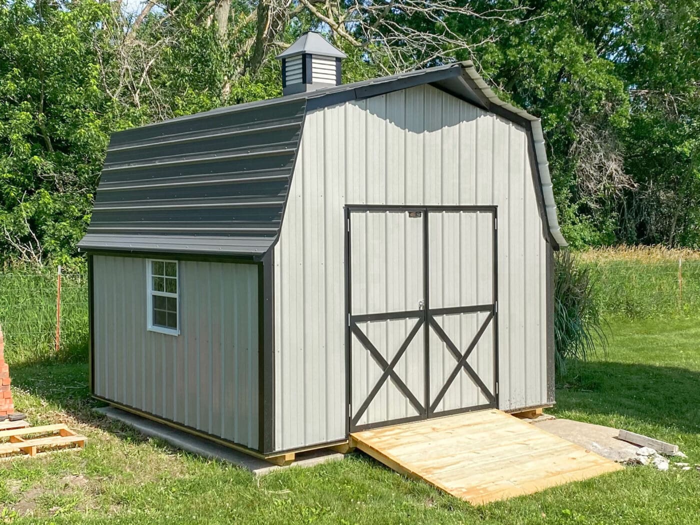 mini barn built by Premier Barns in Missouri