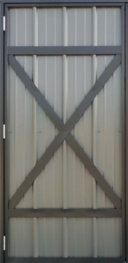 standard door style for Premier Barns's builds
