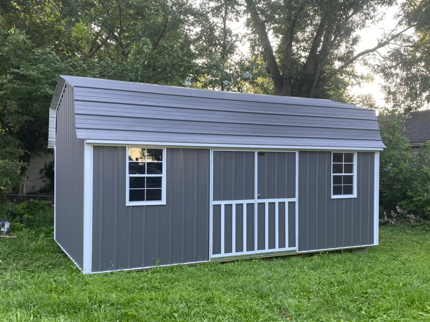 gray and white highwall lofted barn available in missouri